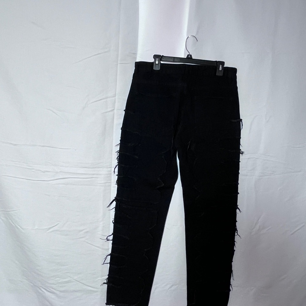 Stylish Black Distressed Men Jeans - Picture 4 of 6